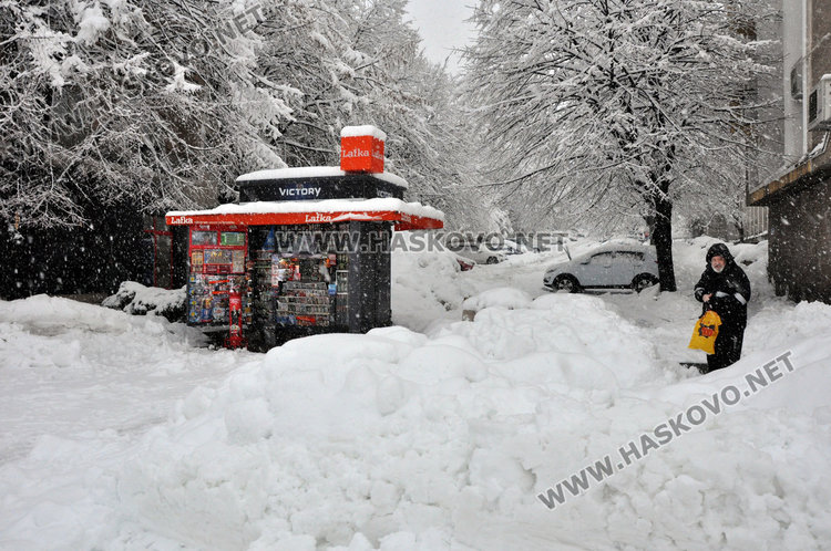 Общината: 50 см нов сняг в Хасково, всички машини работят 24 часа