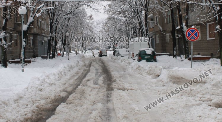 Общината: Чистят се второстепенните улици в Димитровград