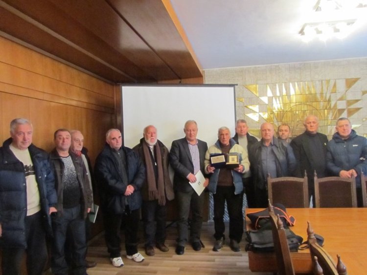 Кметът Мелемов поздрави една от емблемите на смолянския футбол,  Станко Динев, за  70 – годишния му юбилей