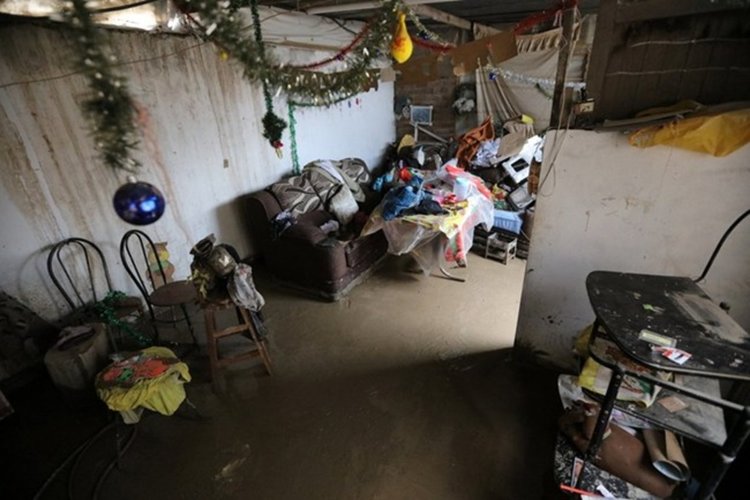 15 пострадали при страшни наводнения в Перу (видео)  