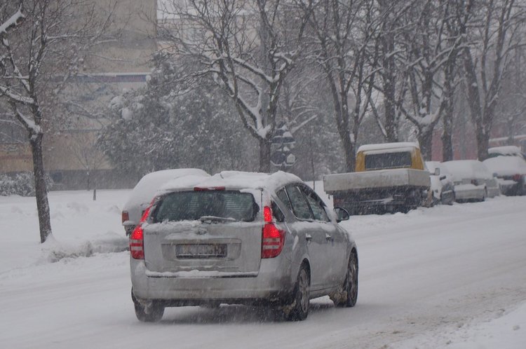 Меричлери без ток, множество сигнали за закъсали коли в града