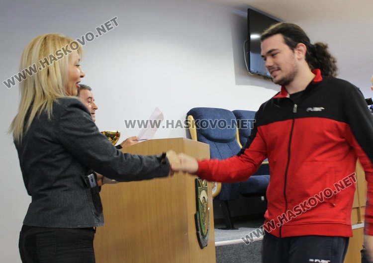 Наградиха победителите от Общинските ученически игри в Димитровград