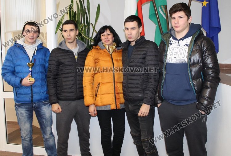 Наградиха победителите от Общинските ученически игри в Димитровград