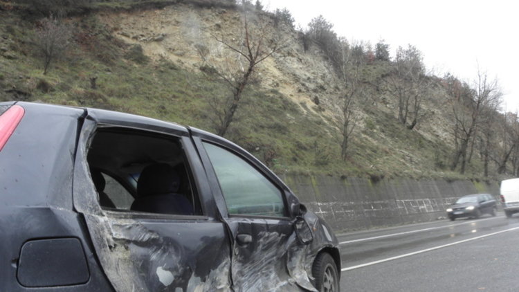 Жители на Кресна ще блокират път Е-79
