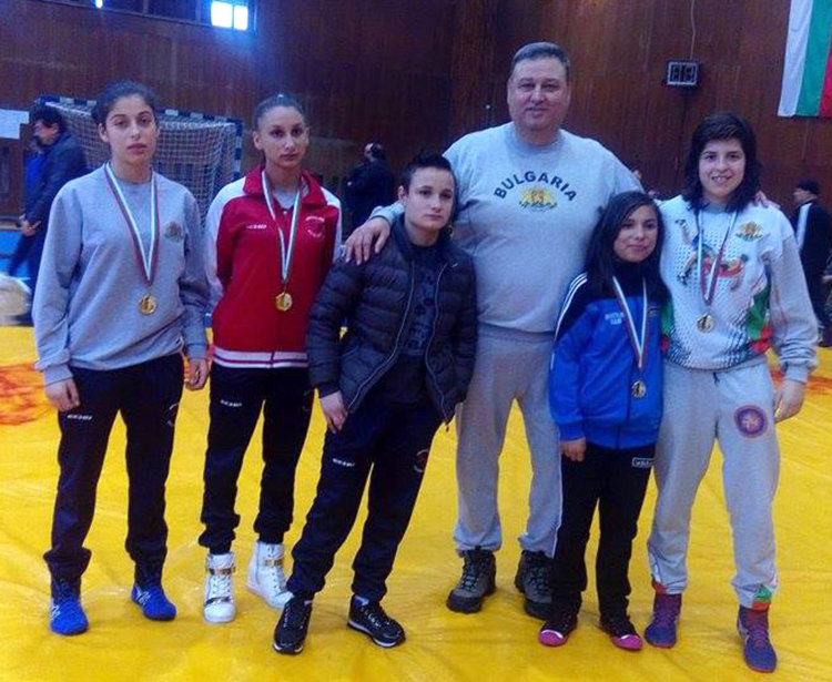 Пет хасковлийки със злато от тепиха в Горна Оряховица