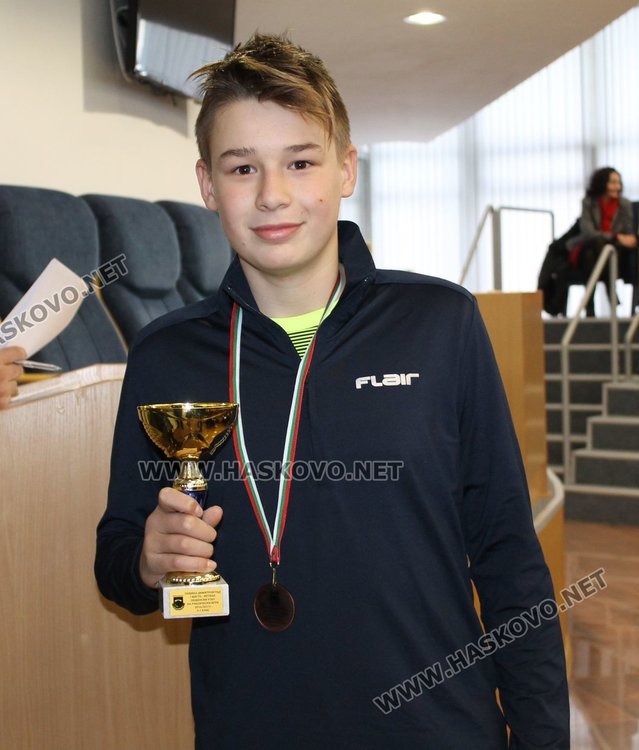 Наградиха победителите от Общинските ученически игри в Димитровград