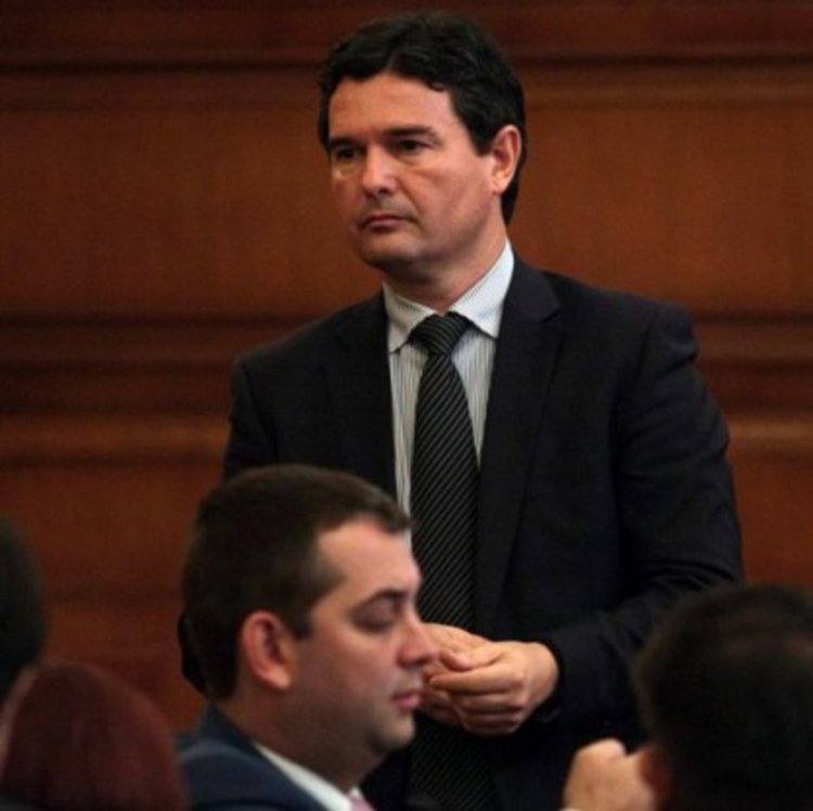 Реформаторският блок настоява Румен Радев да свика КСНС