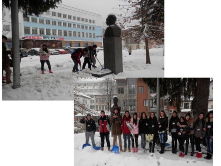 Ученици от Мадан почистиха паметника на първия главен инженер на мините,изграден от признателни миньори 