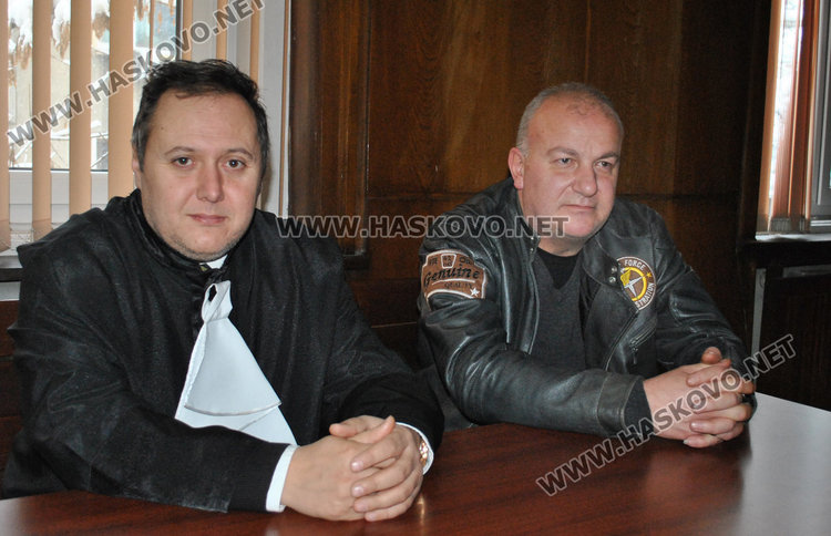 Милен Петков с адвоката си Божидар Колев