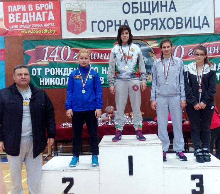 Пет хасковлийки със злато от тепиха в Горна Оряховица