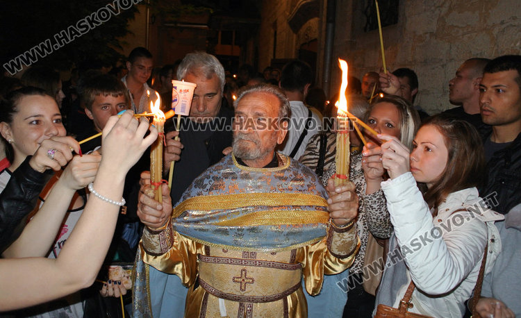 Предлагат отец Антоний за почетен гражданин на Хасково