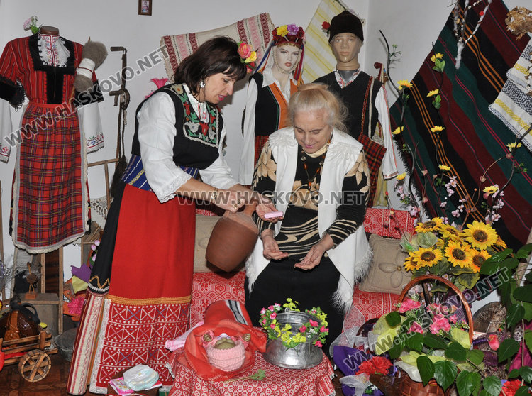 Анета Георгиева и Стефка Младенова