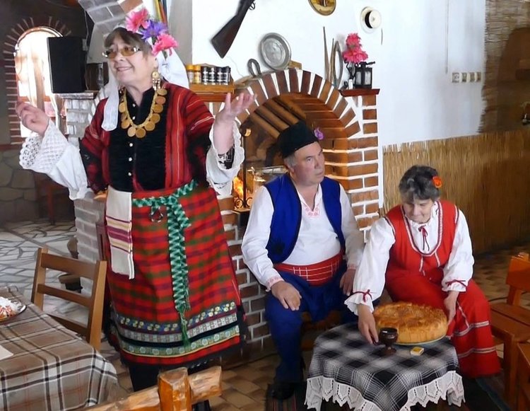 Ентусиасти от Дълбок извор намериха цаката на демографската криза