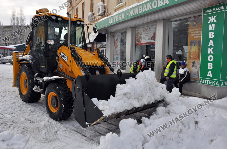Глобяват и за непочистените висулки, общината  извозва снега