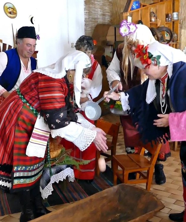 Ентусиасти от Дълбок извор намериха цаката на демографската криза