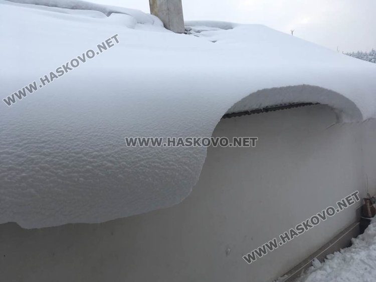 Глобяват и за непочистените висулки, общината  извозва снега