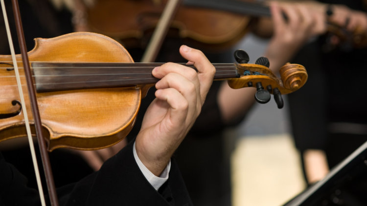 Филхармоници на протест срещу конкурсите в последния ден