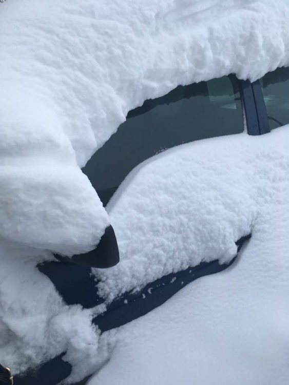 Спряха лифта към „Орфей“. Бисери изпод преспите в Хасково