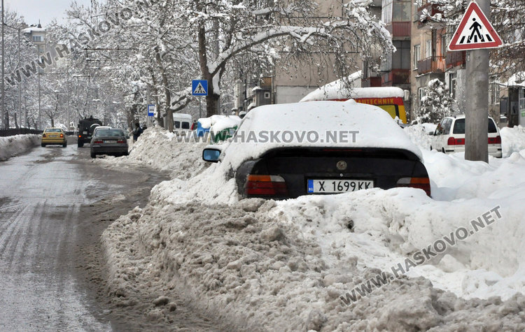 Хасковският шофьор от глоби се не плаши, колите пак на забранено на улиците