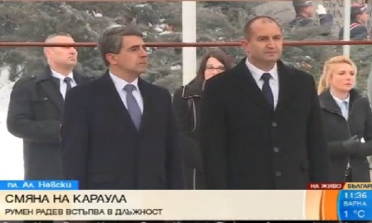 Плевнелиев към Радев: Беше тежък мандат, чака Ви същото