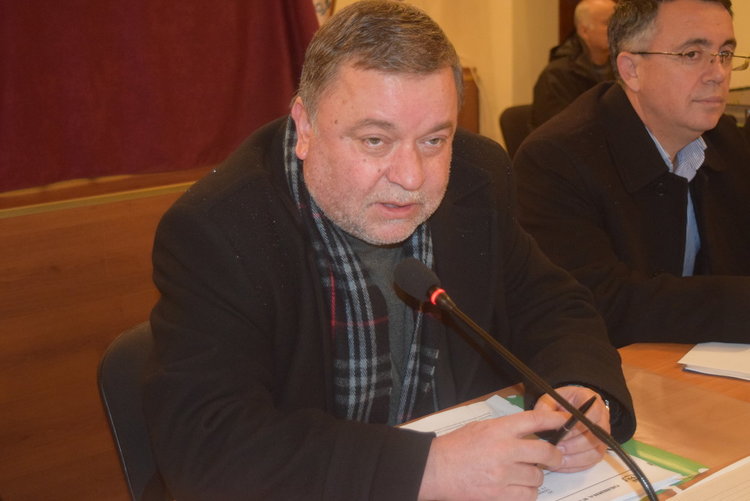 Валентин Иванов