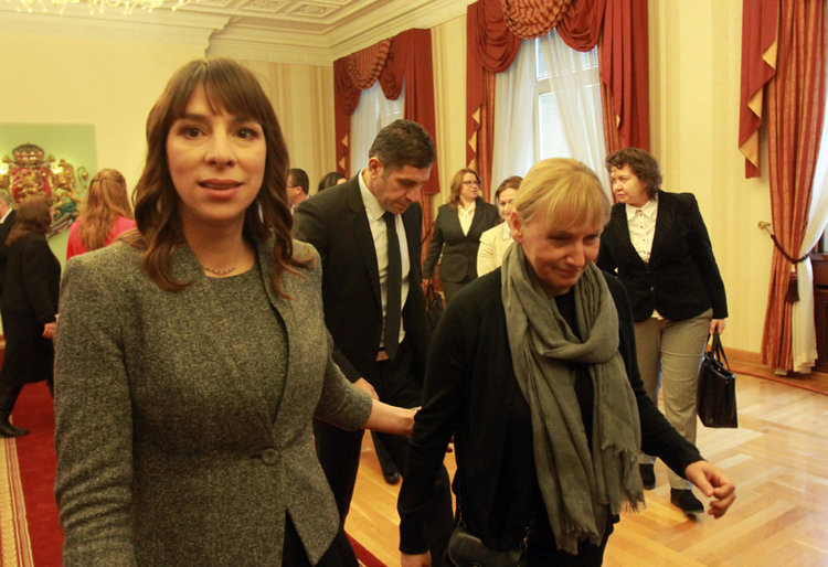 Екипът на Радев проследи "смяната на караула" на "Дондуков" 2