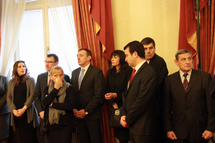 Екипът на Радев проследи "смяната на караула" на "Дондуков" 2