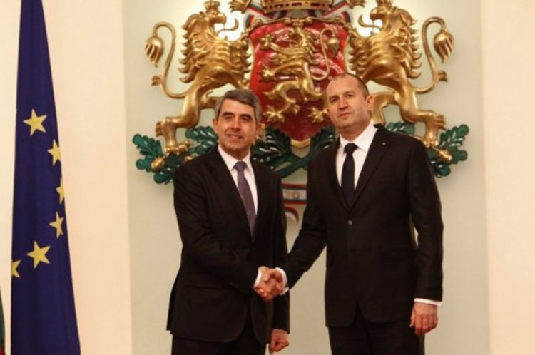 Екипът на Радев проследи "смяната на караула" на "Дондуков" 2