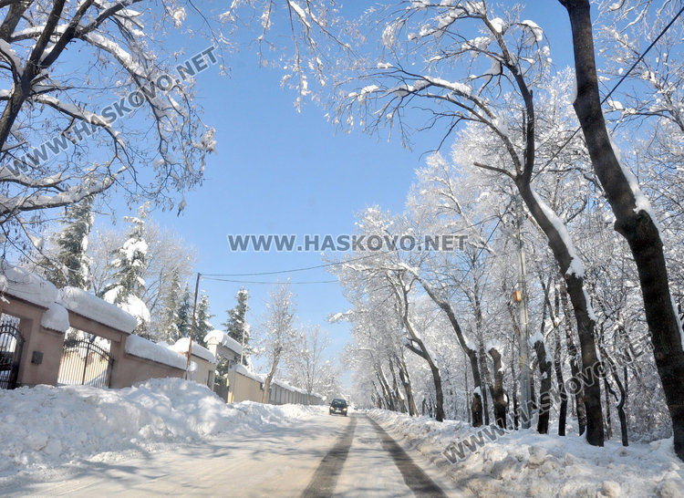„Само“ минус пет тази сутрин, през деня пълзим към нулата