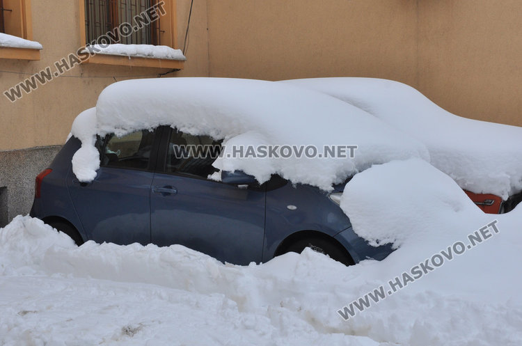 Самоубилата се жена е бивша учителка, синът й – гурбетчия