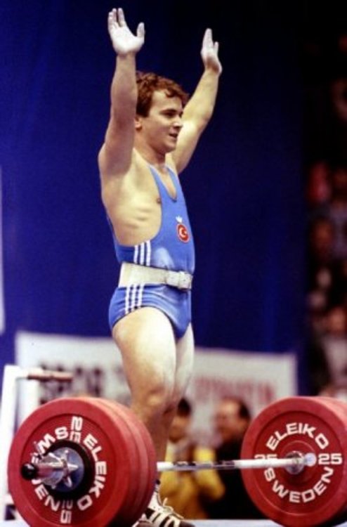 Рожденик: Наим Сюлейманоглу на 50