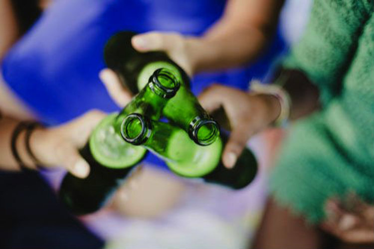 Спипаха 10 непълнолетни в нощни заведения, глобяват ги