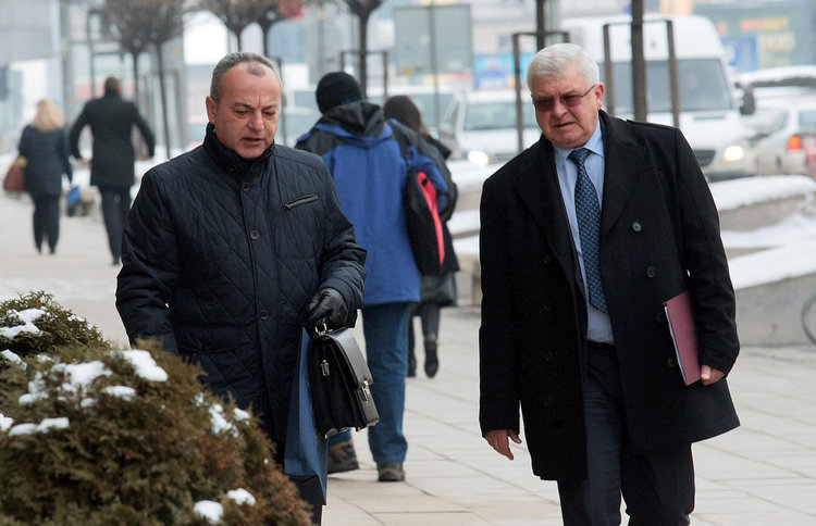 Вероятните министри влязоха при Радев