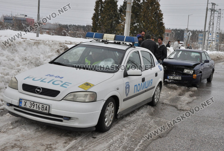 Адаши катастрофираха на пътния възел в „Орфей“