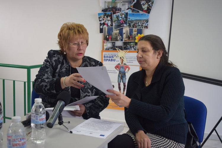 Стотици предприемачи и земеделци търсят Областния информационен център,най-много са селските стопани