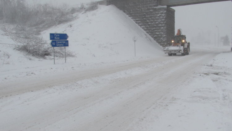 Ограничения пречат на движението по пътищата