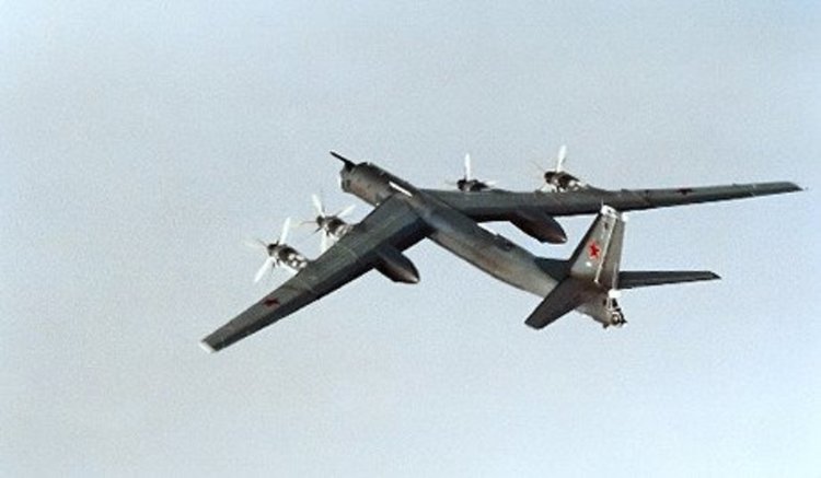Японски изтребители са излетели заради три Ту-95 на Русия