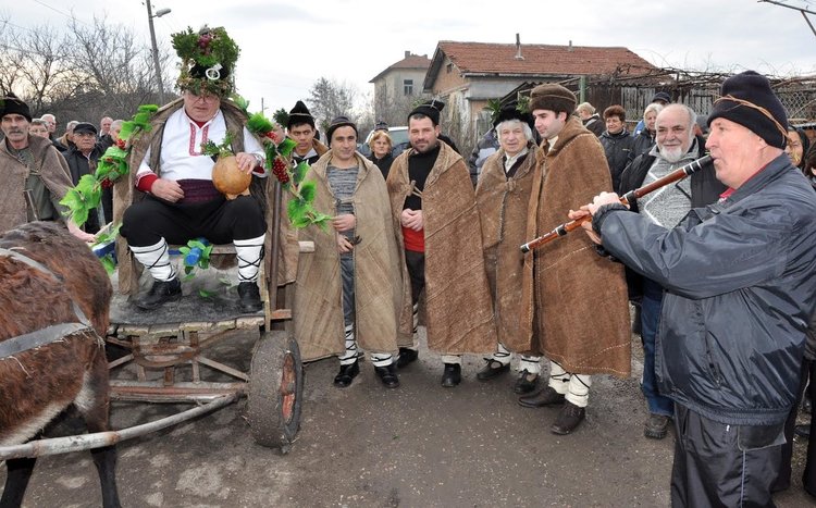 Отбелязват Трифон Зарезан в димитровградското село Голямо Асеново