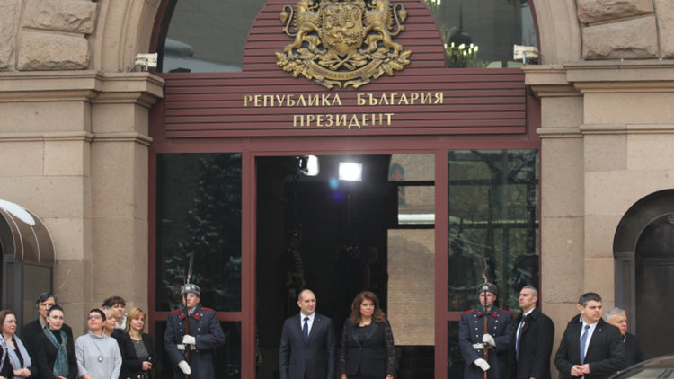 Президентът Радев назначи служебното правителство