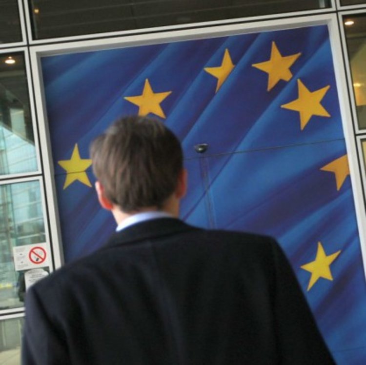 17 условия, за да спре наблюдението над България