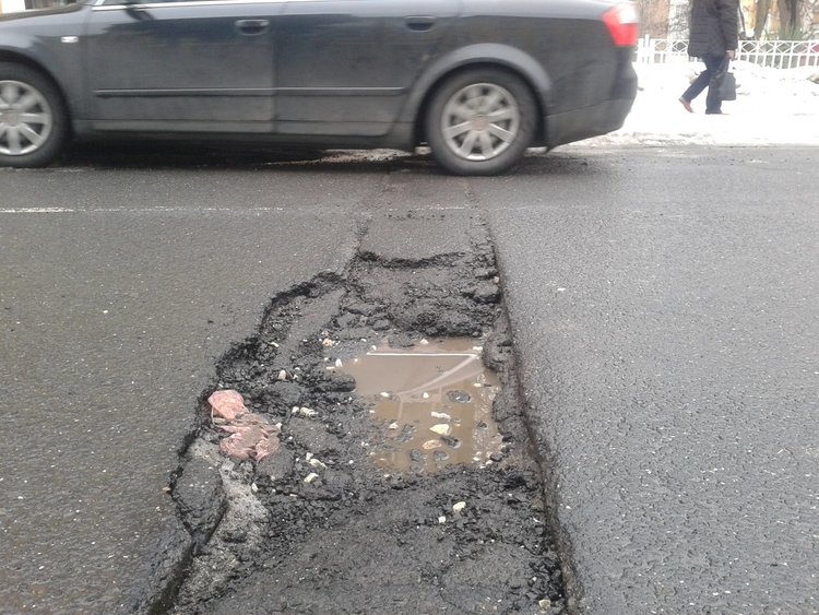 Общината предприема спешни мерки по изкърпването на улиците и ремонт на тротоарите 