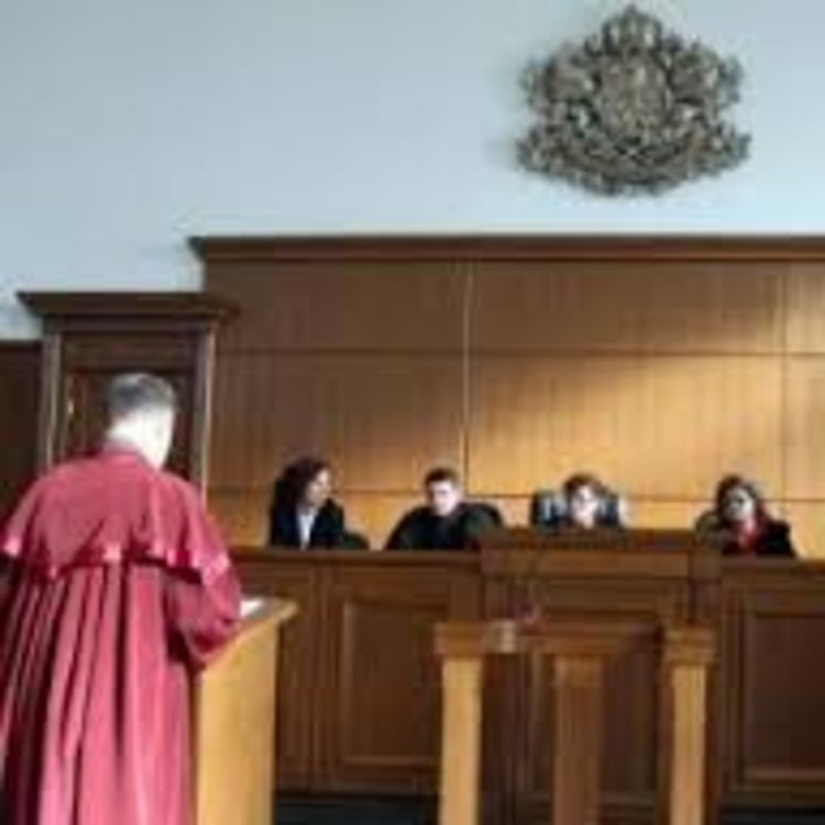 Съдят глухоням за убийството на възрастна жена преди 8 г.