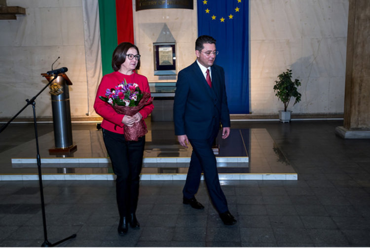 Румяна Бъчварова сдаде поста "вътрешен министър" на Пламен Узунов