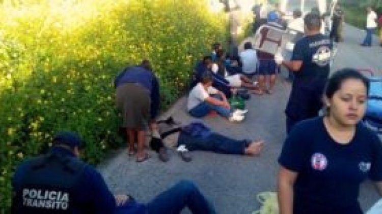 Катастрофа с автобус в Мексико