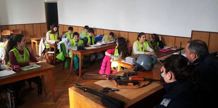 Доброволци от Детско полицейско управление посетиха РУП-Димитровград