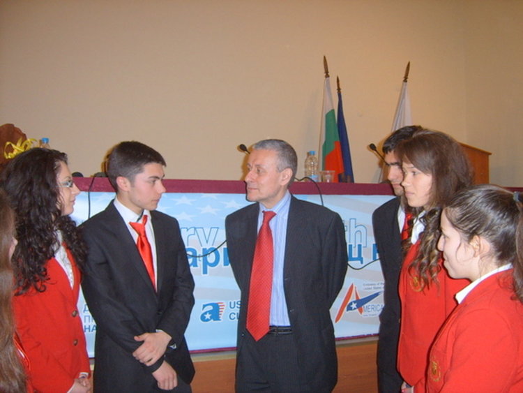 Соломон Паси с лекция