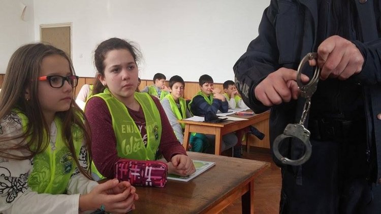 Доброволци от Детско полицейско управление посетиха РУП-Димитровград