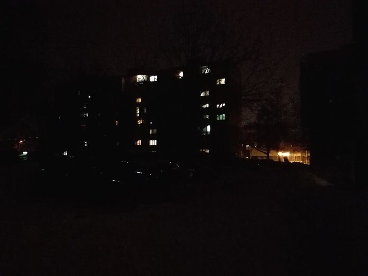 Живеещи на ул."Ем.Станев" публикуваха във ФБ снимка за липсата на осветление