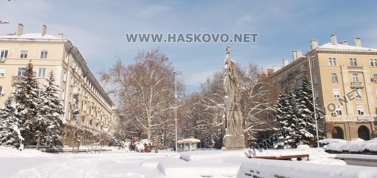 Общината подготвя проект за ремонт на фасадите на блоковете по бул."българия"