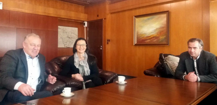 Две големи смолянски училища са включени в пилотен проект, ще правят младежки медии